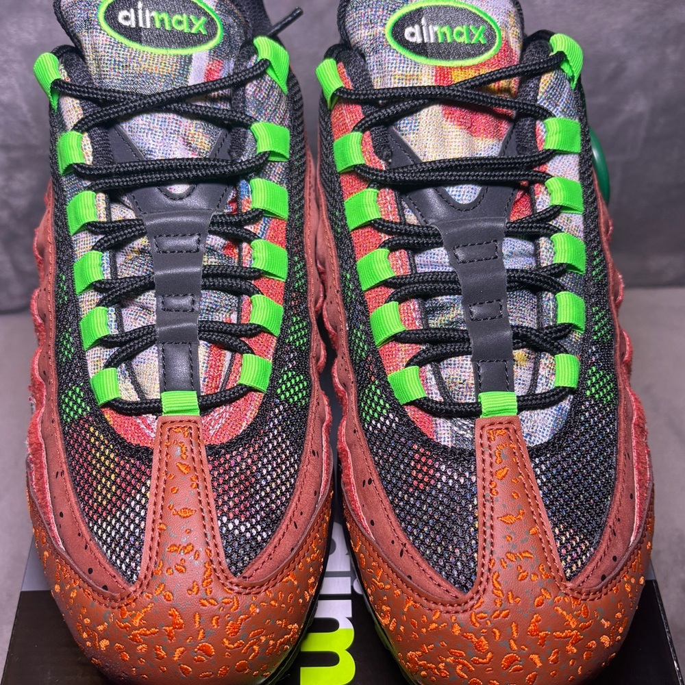 Nike Air Max 95 OG Bubble “Hong Kong” mens 10 - Picture 4 of 13